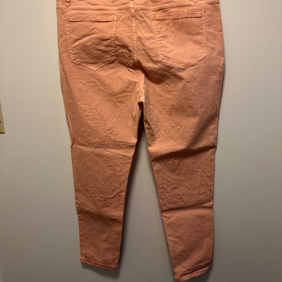 Woman's Size 14 GH Bass Skinny 5 Pocket Jeans Peach Ankle Length Plus Size - Picture 2 of 5